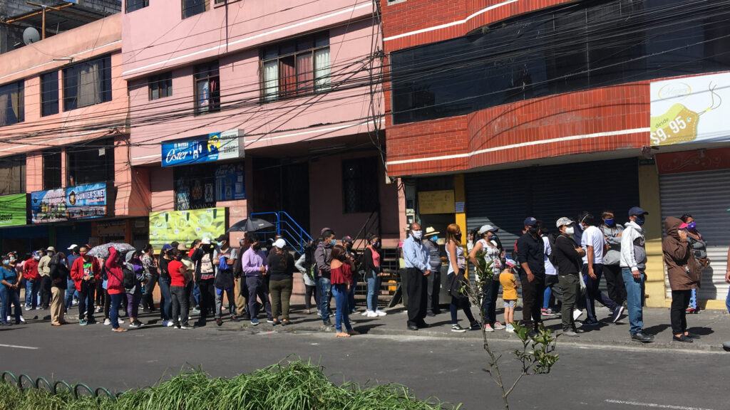 Angst vor Corona und vor der Zukunft - Wahltag in Ecuador